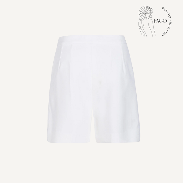 Quần short trắng thanh lịch dễ phối 